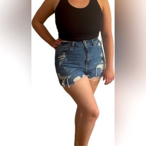 Distressed high rise denim shorts NWT!!